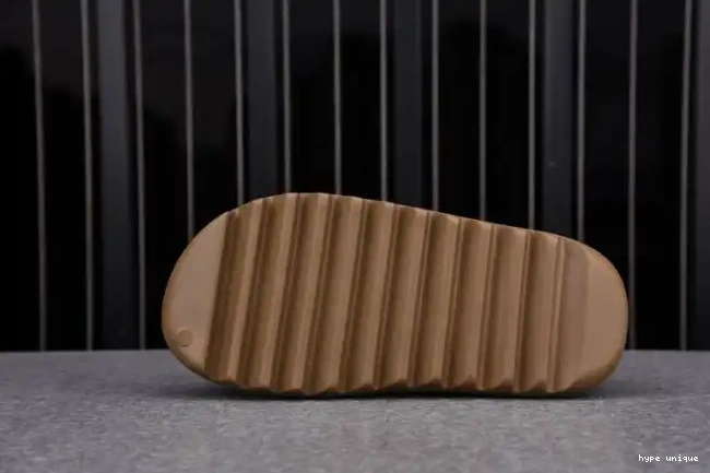 hype Yeezy Adidas Core Slide G55492 0515